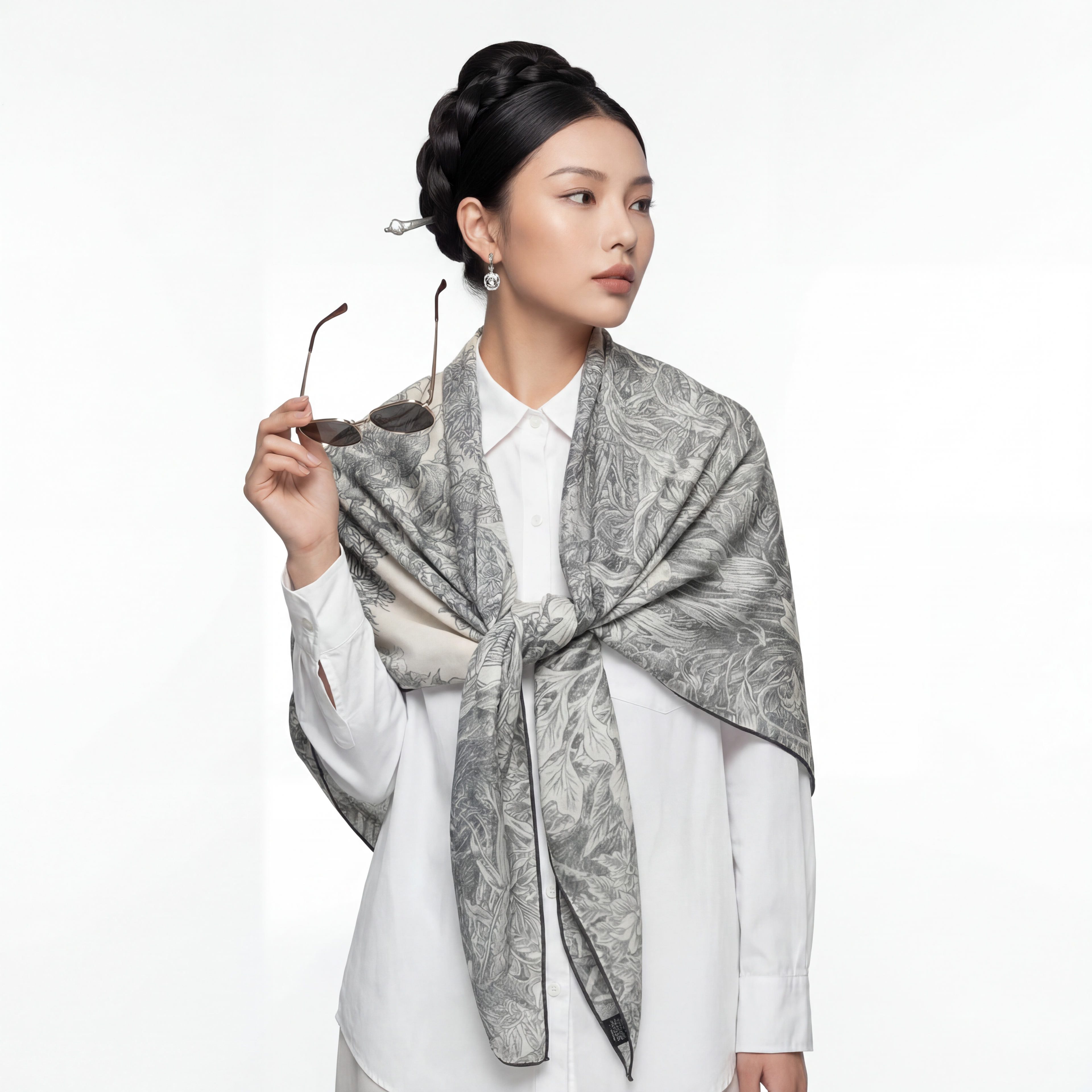 Shu Brocade Shawl - 100% Mulberry Silk | Hand-Cut, Soft & Versatile 140×140cm