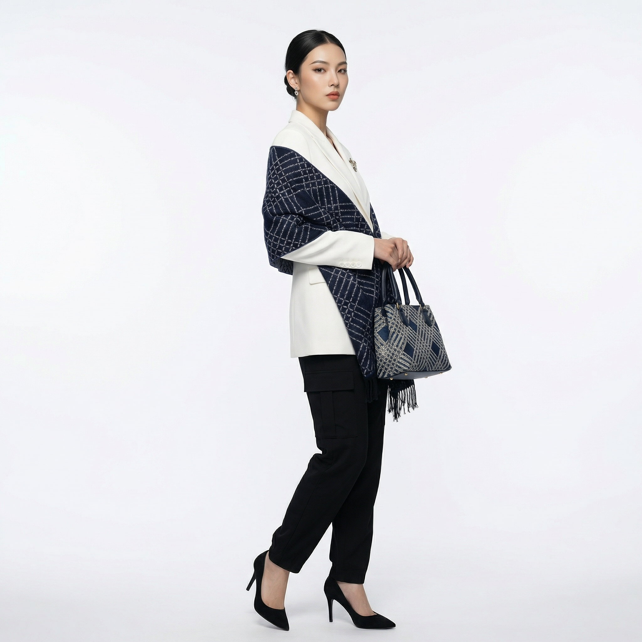 Shu Brocade Scarf – 100% Mulberry Silk | Hand-Cut, Soft &amp; Versatile 180cm*30cm