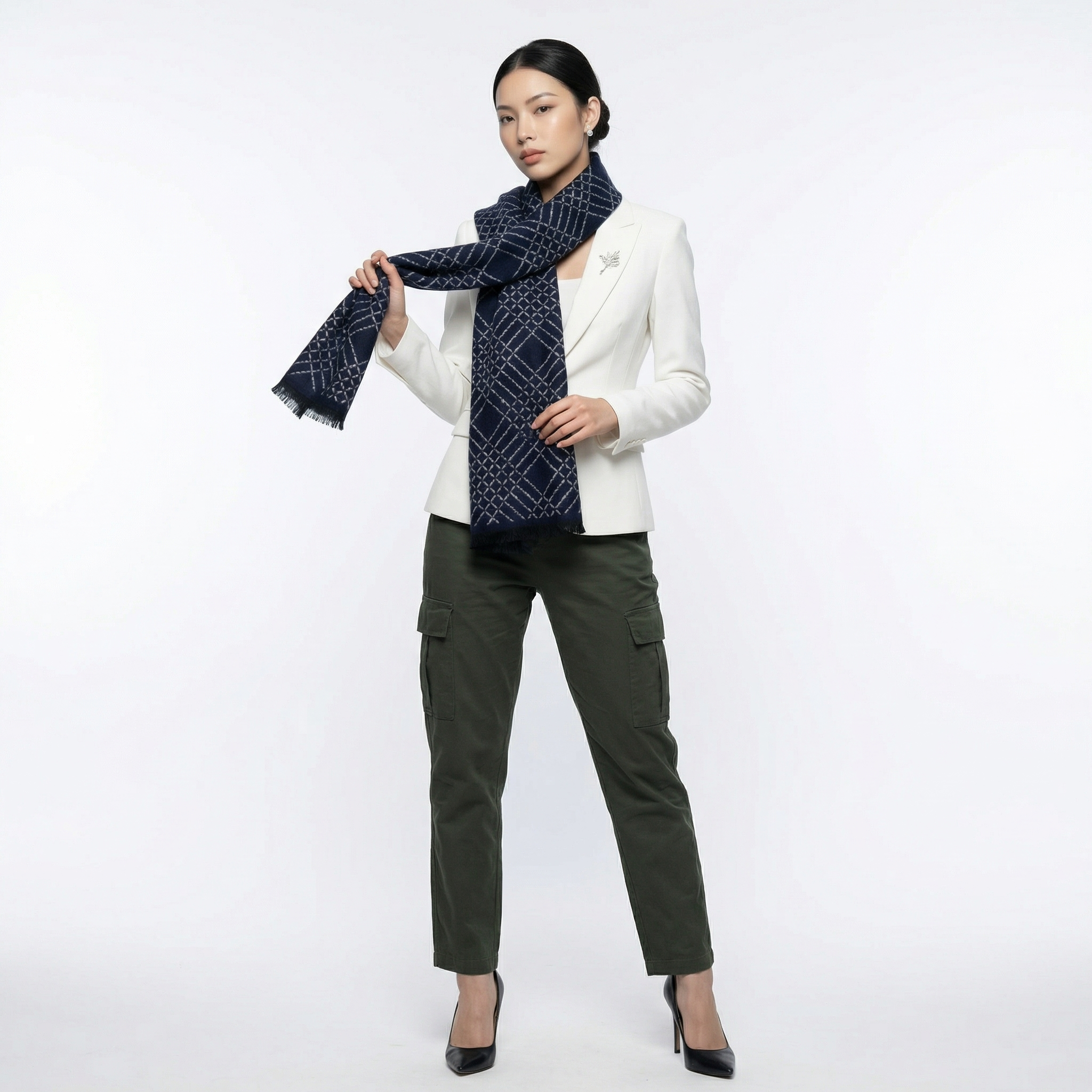 Shu Brocade Scarf – 100% Mulberry Silk | Hand-Cut, Soft &amp; Versatile 180cm*30cm